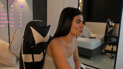 S T E P H A N Y A online show from October 16, 8:33 pm