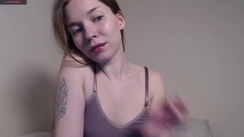 Snapshot of stephie_mrr chatting on December 20, 9:11 am Steph online show from December 20, 9:11 am