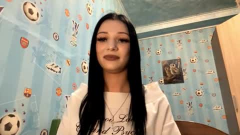 StephanI online show from November 14, 4:40 pm