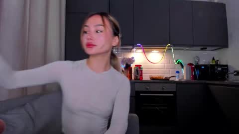 Tati and Lola online show from November 27, 1:14 pm