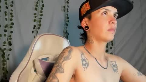 subgirlrs online show from October 23, 5:02 am