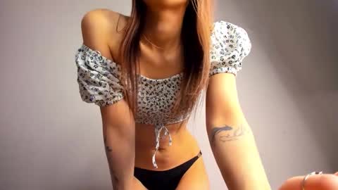 sugar blond online show from November 6, 8:20 am