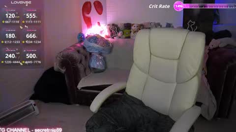 Mia online show from January 10, 6:23 pm