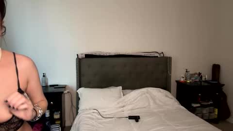 Jessica Windstorm online show from December 14, 10:48 pm