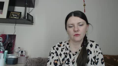 SugarTati online show from February 16, 6:30 pm