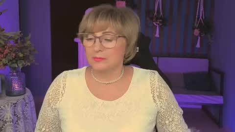 Vivien online show from September 13, 2:14 pm