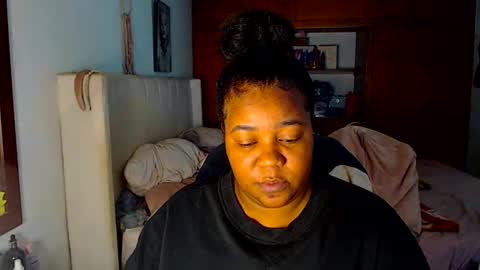 Cami   Back in 2 hours online show from October 20, 4:37 am