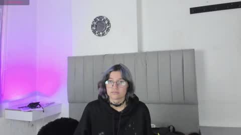 Snapshot of sukifuyu__ chatting on February 24, 12:57 pm    online show from February 24, 12:57 pm
