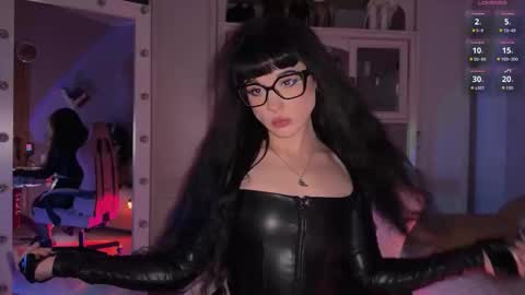 Snapshot of sun_for_you chatting on September 19, 12:31 am Miss Nelly online show from September 19, 12:31 am