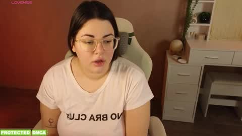 Tina. Im topless model  online show from January 12, 9:03 am