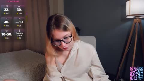 Kiki online show from February 6, 1:09 am