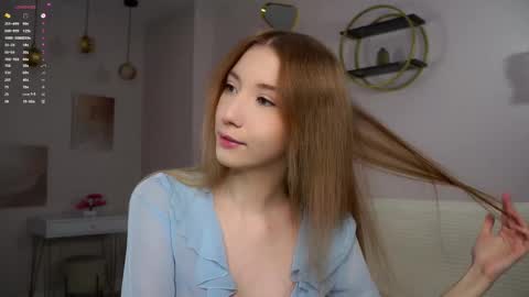 Lily online show from September 17, 1:53 pm