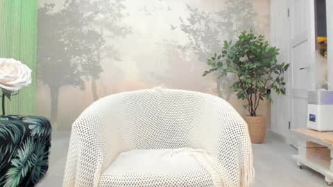 Snapshot of sunshine13_ chatting on January 25, 2:41 pm Eva  online show from January 25, 2:41 pm