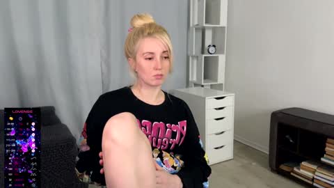 Snapshot of super_peach_stream chatting on January 31, 4:27 pm ANNApvt open full info in bio online show from January 31, 4:27 pm