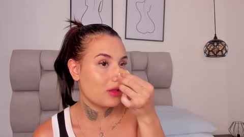 Susan online show from October 18, 7:59 pm