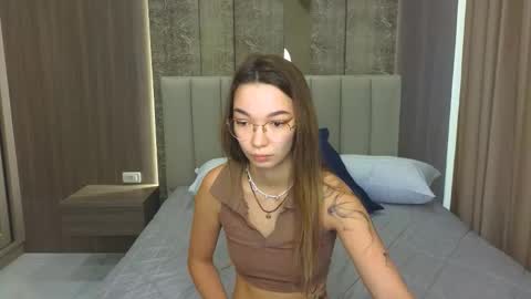 susannjohnson online show from January 12, 1:22 am