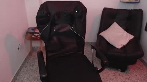 Susuya  online show from February 11, 7:48 pm