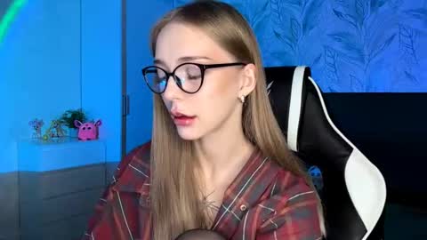 Jessica online show from November 23, 5:25 pm