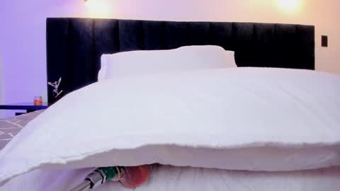 susyy online show from February 3, 6:40 am