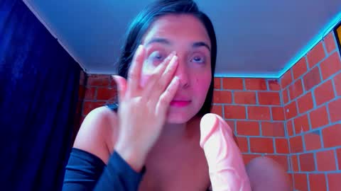 sweet and hot alaia online show from November 25, 4:47 am