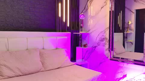 Violet  online show from February 24, 3:32 pm