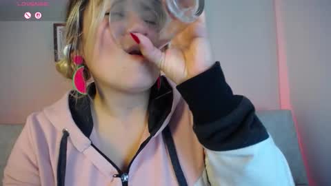 Bella Valery online show from February 26, 1:04 am