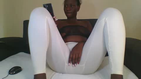 bella online show from October 27, 8:54 am