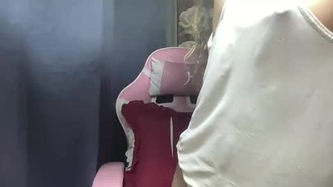 Daisy online show from January 12, 9:53 pm