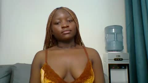 Snapshot of sweet_jenica chatting on October 22, 4:39 am ESTHER NEEMA online show from October 22, 4:39 am