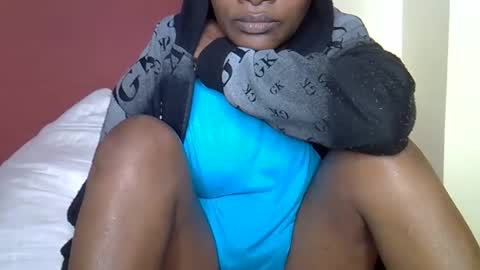 sweet_lessly online show from February 8, 2:04 am