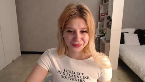 sweet_nicole_333 online show from November 26, 7:31 am