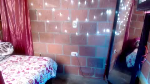 Snapshot of sweet_susy999 chatting on January 19, 9:23 pm susy 222 online show from January 19, 9:23 pm