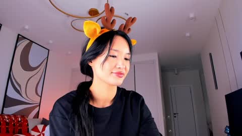 Yasu online show from December 30, 8:10 am