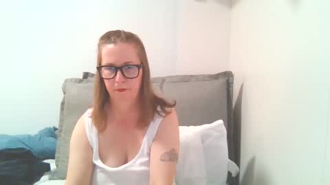 sweetandnaughty123 online show from December 5, 5:07 am