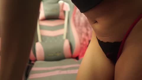 Salom independent model online show from February 11, 10:11 pm