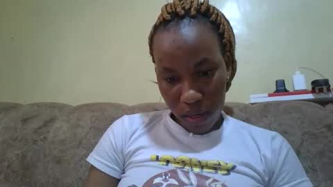 sweetdiva2012 online show from October 7, 10:30 am