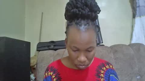 sweetdiva2012 online show from October 16, 12:30 pm