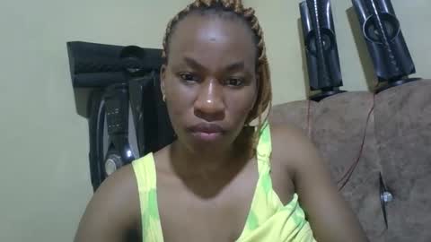 sweetdiva2012 online show from September 30, 12:38 am