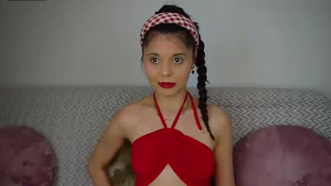 Snapshot of sweetelodie chatting on February 2, 11:19 am elodie online show from February 2, 11:19 am