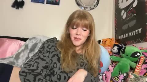 Snapshot of sweetestcherry3 chatting on September 21, 1:59 am cherry online show from September 21, 1:59 am