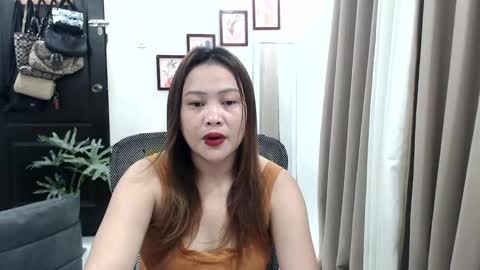 Snapshot of sweetestsmile_ chatting on December 9, 12:56 am Khaye online show from December 9, 12:56 am