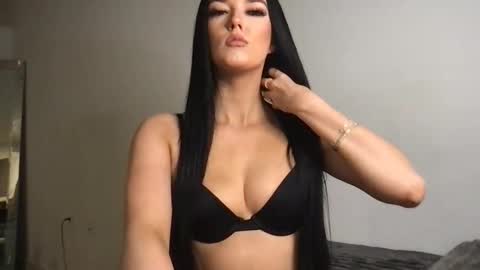 Gracie  online show from November 18, 3:18 am