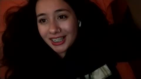 Ana Mara  i cant Make noise My family is here  online show from February 26, 4:33 am