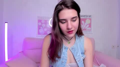 sweetie_catt online show from September 23, 9:40 am