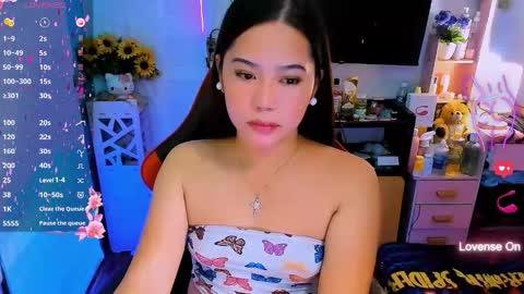 Nicole online show from November 12, 5:55 pm