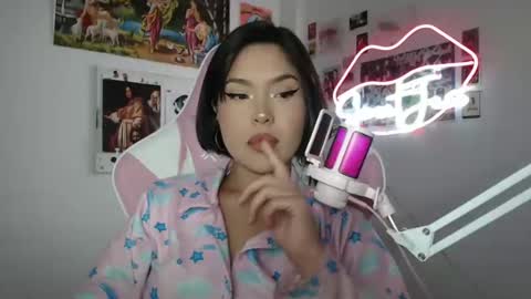 SweetJess online show from February 14, 3:33 am