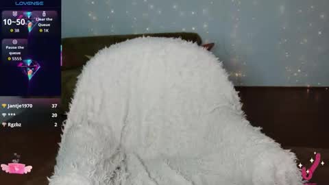 SweetLedySelin online show from October 15, 7:05 pm