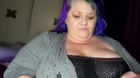 sweetlolajean online show from January 5, 4:58 am