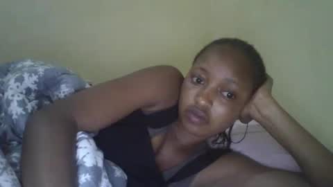 Snapshot of sweetmama06 chatting on October 5, 2:05 am sweetmama06 online show from October 5, 2:05 am