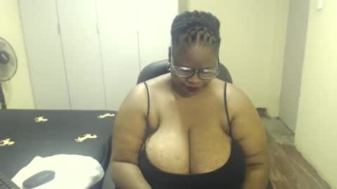 sweetnoziexxx online show from March 11, 5:46 am